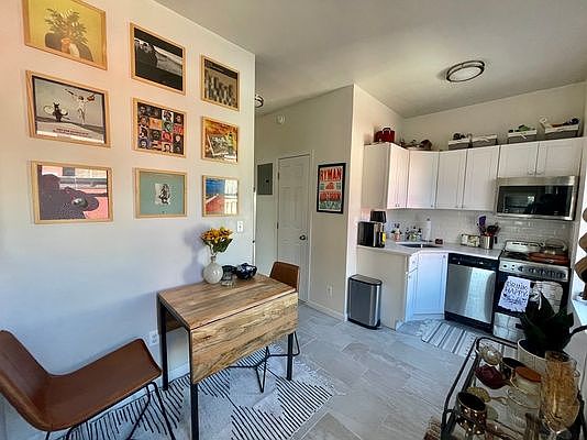 5th image of 339 1st Ave #5