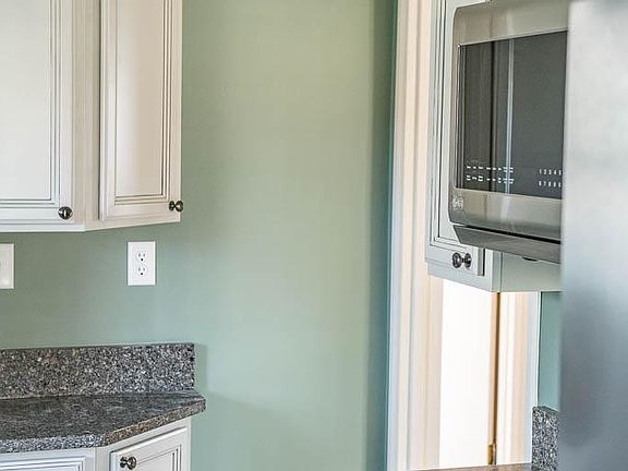 5th image of 2503 W Rockwell Ave