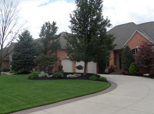 61402 Crown Point Dr, Washington, MI