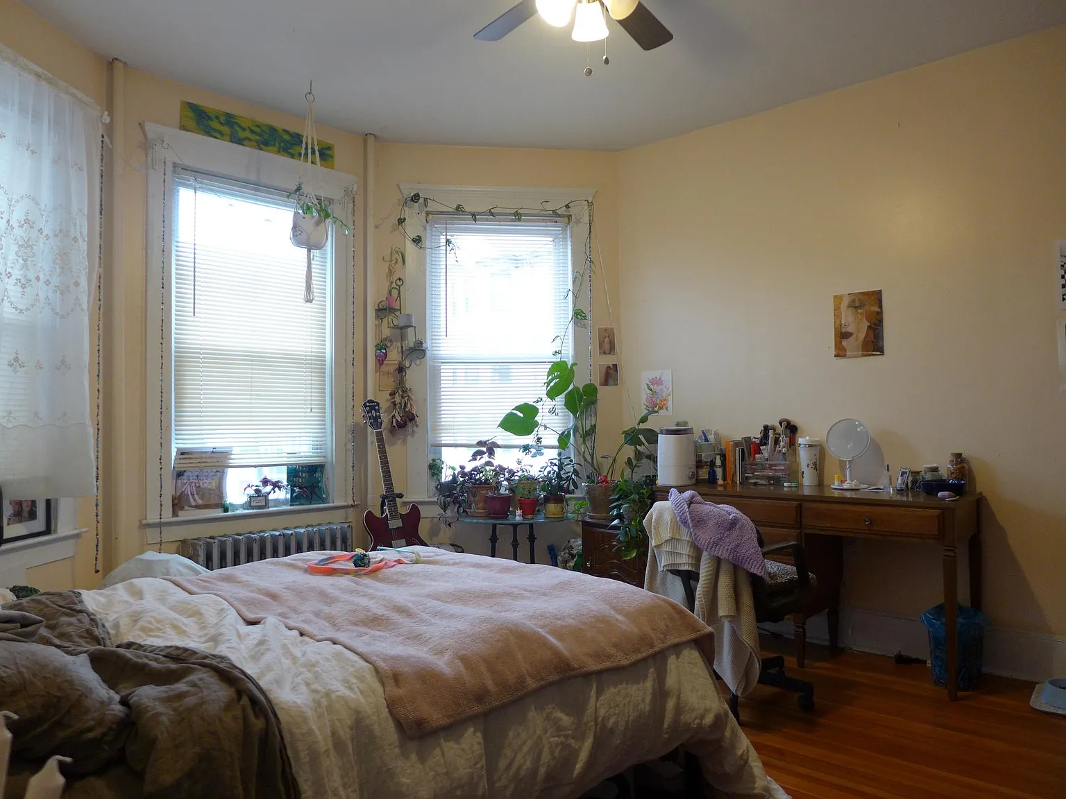 158 Hillside St — Photo 1