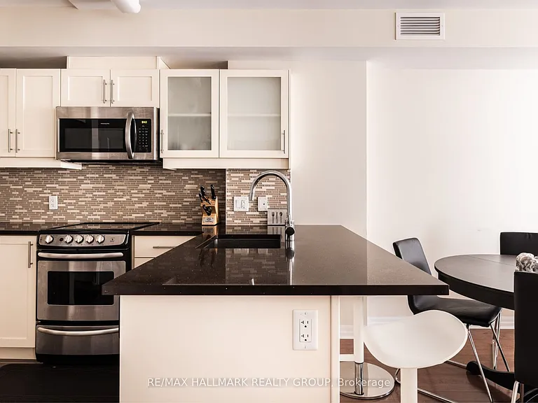 195 Besserer St #2106 — Photo 3