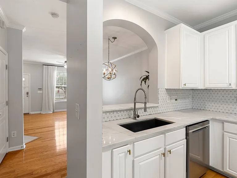 3811 Ramblewood Ave — Photo 3