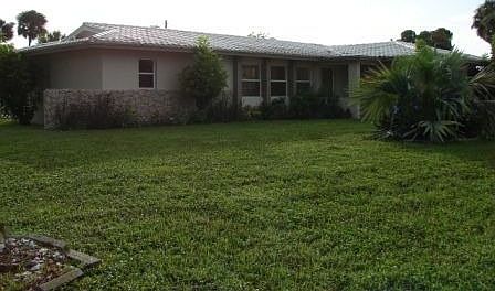 1st image of 110 E Lake Dr