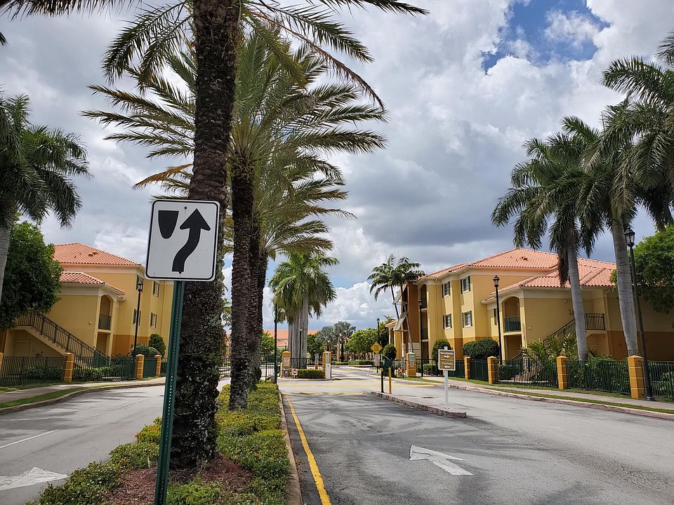 1st image of 7200 NW 114th Ave APT 212