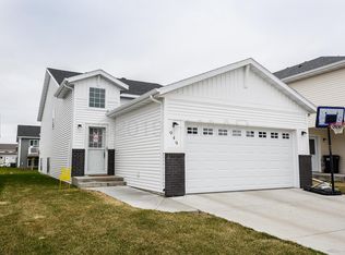 949 28th Ave W, West Fargo, ND 58078