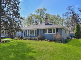 28W521 Warrenville Rd, Warrenville, IL 60555