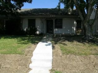 6900 Curry Dr, The Colony, TX 75056