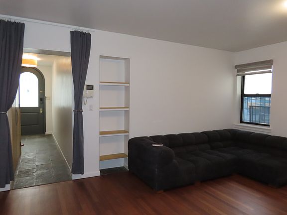 4th image of 108 E 1st St #2