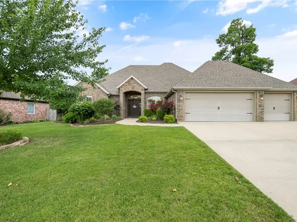 5710 S 67th St, Cave Springs, AR 72718