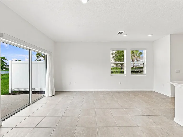 5739 Archipelago St — Photo 11