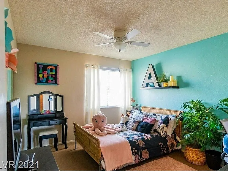 4060 Elkridge Dr — Photo 10