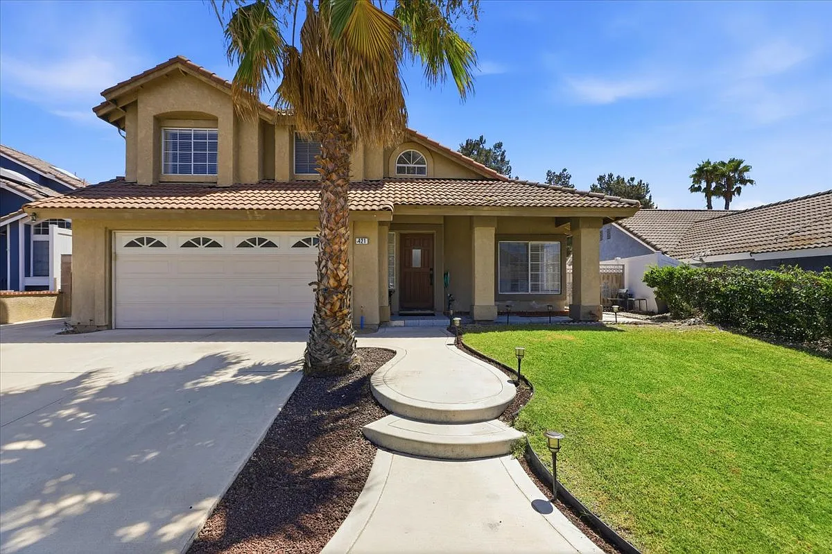 3 bed, 2.5 bath, 1663 sqft, $3,795 — Photo 1
