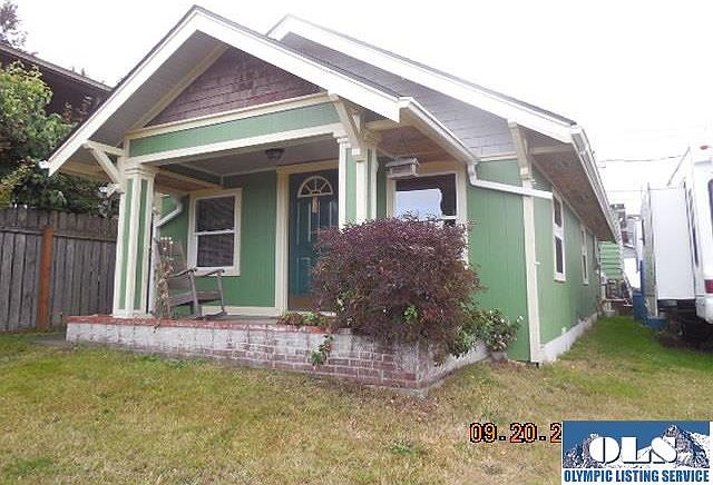 1st image of 1112 E 6th St