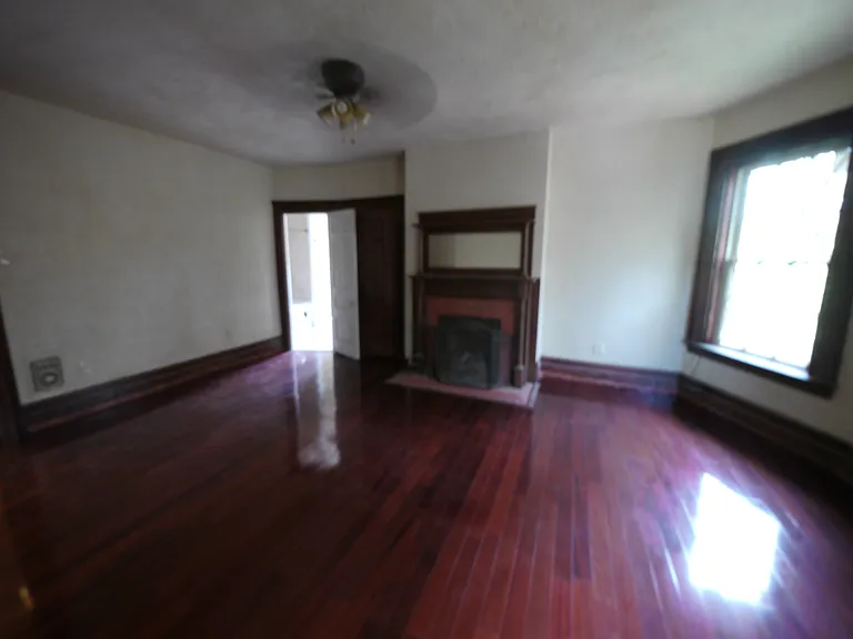 231 W Steuben St #2 — Photo 32
