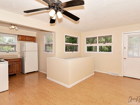 4th image of 39271 N Lake Ave