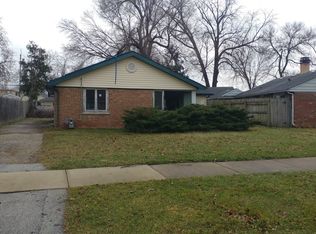 9941 Harnew Rd E, Oak Lawn, IL 60453