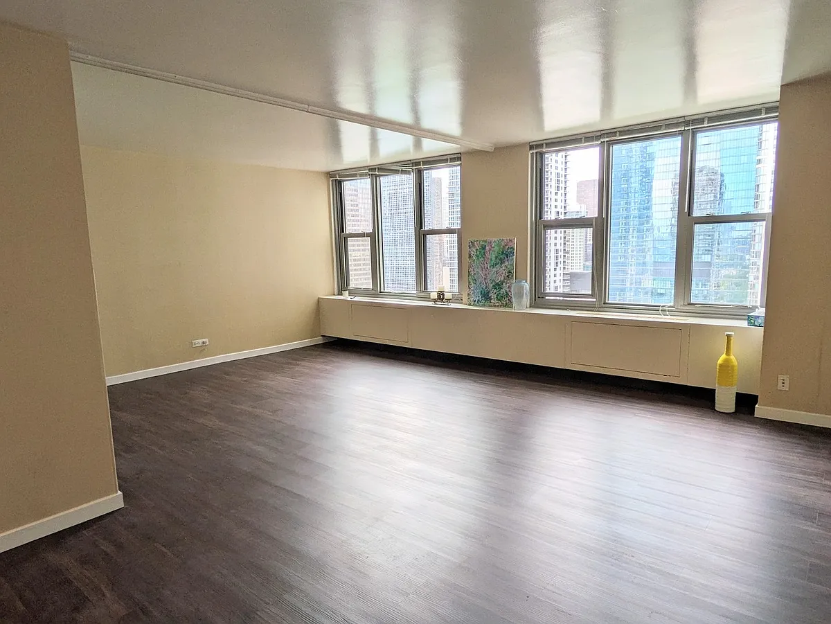 Building Photo - 400 E Randolph St #2812
