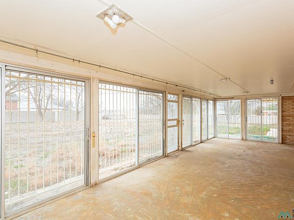 5th image of 3202 Highland Rd