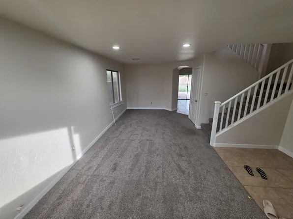 563 E Angeline Ave, San Tan Valley, AZ 85140