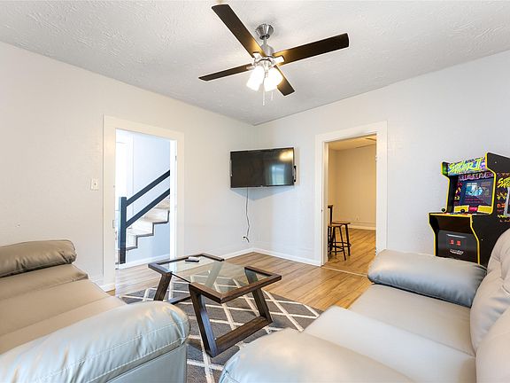 4th image of 1617 Avenue M #2