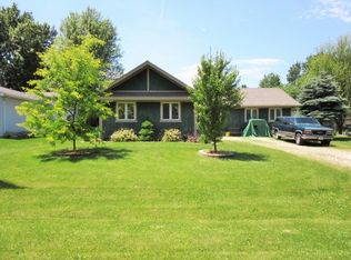 979 Nancy Rd, Sandwich, IL 60548