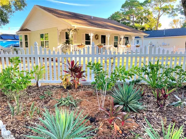 1010 Snead Ave, Sarasota, FL 34237