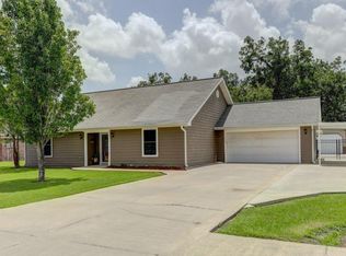 304 Village Park Dr, Maurice, LA 70555