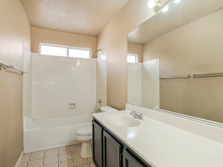 8015 W Laurel Ln — Photo 15
