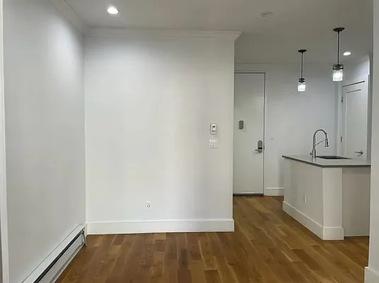 Rented by OGI Management | media 22