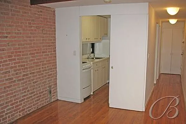 Rented by Bellmarc Realty | media 8