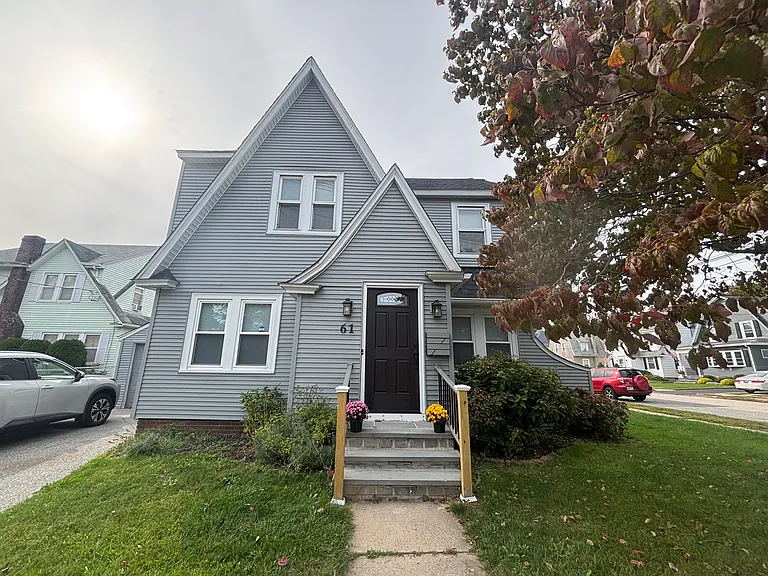 Warwick Ave — Photo 39