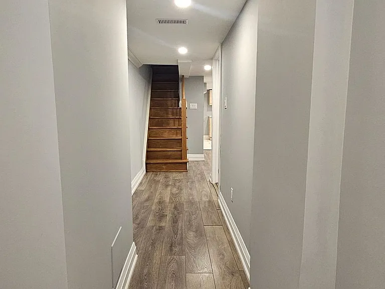 494 Lauder Ave #BASEMENT — Photo 12