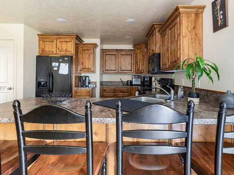 674 Tanglewood Dr — Photo 7