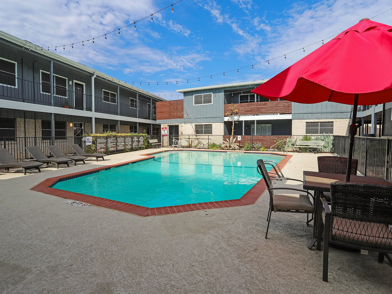 Sunset Height Apartments — Photo 2