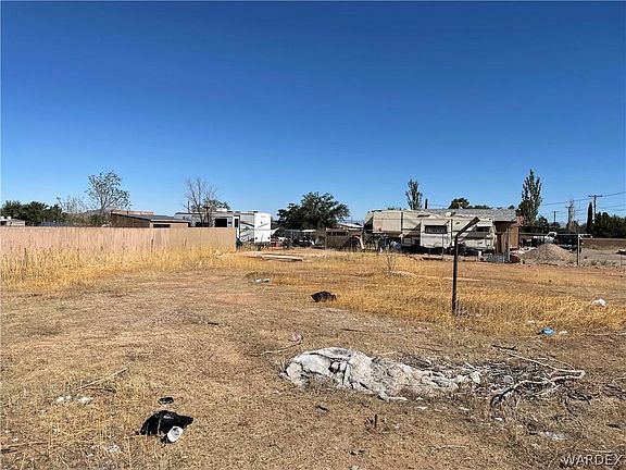 5th image of 4325 N Baker Dr
