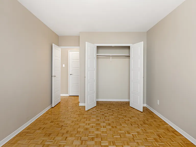 111 Wurtemburg St — Photo 26
