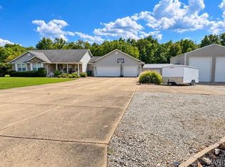 196 Indian Prairie Ln, Union, MO 63084