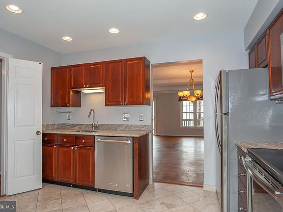 4th image of 4537 Saucon Valley Ct