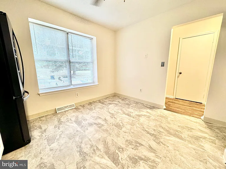 7 Lamplighter Ln — Photo 4