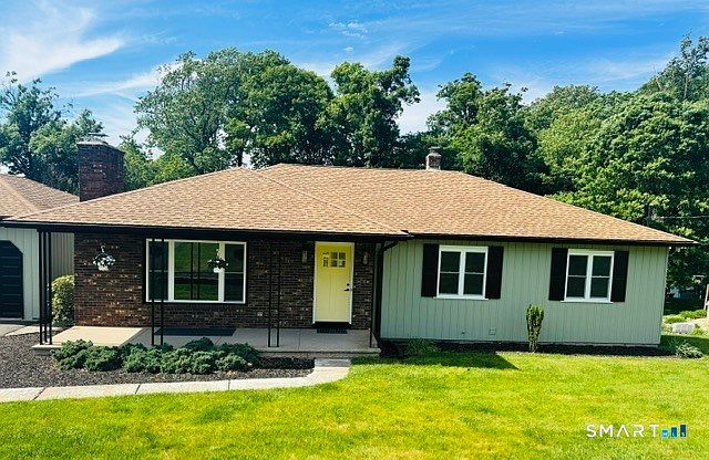 2nd image of 44 Farm Hill Road