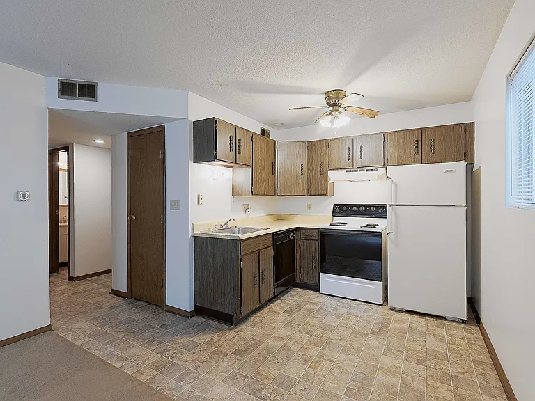 1728 S 14th St #5 — Photo 6