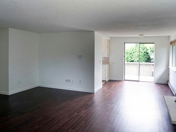 4th image of 955 NW 62nd St Unit 2