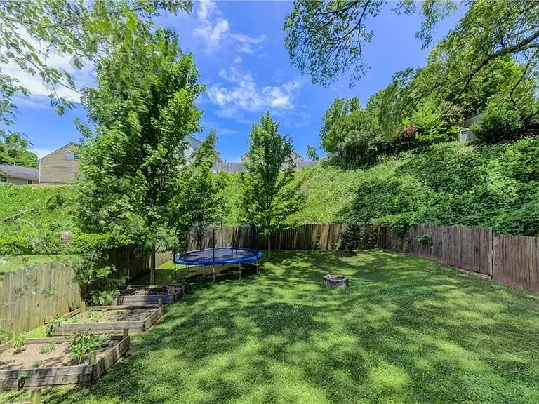 454 Kendrick Ave SE — Photo 20