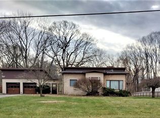 3018 Pipestone Rd, Benton Harbor, MI 49022