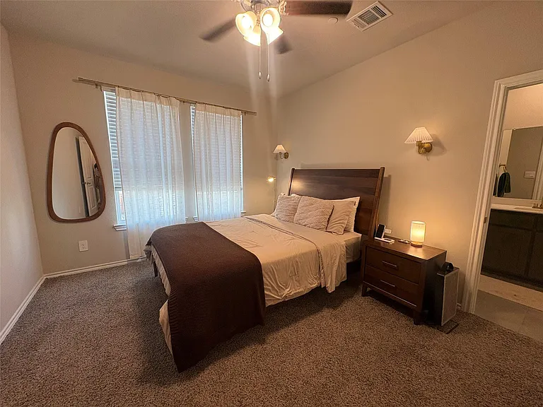 3222 Hampton Dr — Photo 3