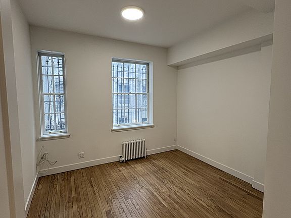 4th image of 320 E 92nd St APT 1FW