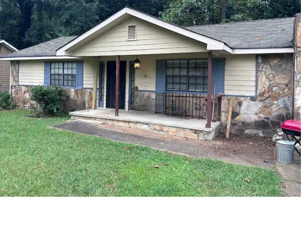 70 Darwin Dr, Jonesboro, GA 30238