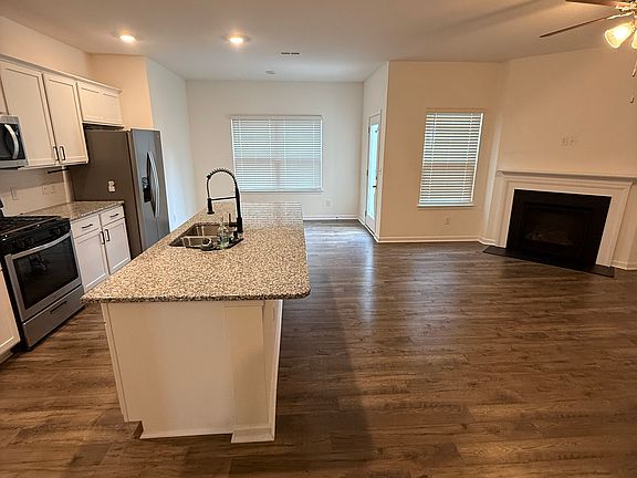 4th image of 410 Hayley Marie Ln