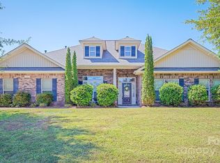 131 Water Ski Dr, Statesville, NC 28677
