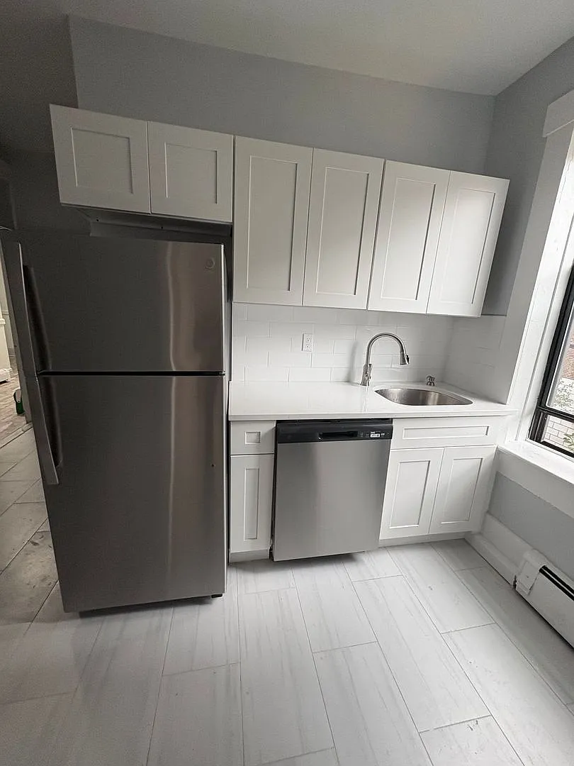 325 - UC 325 34th Street, LLC — Photo 1